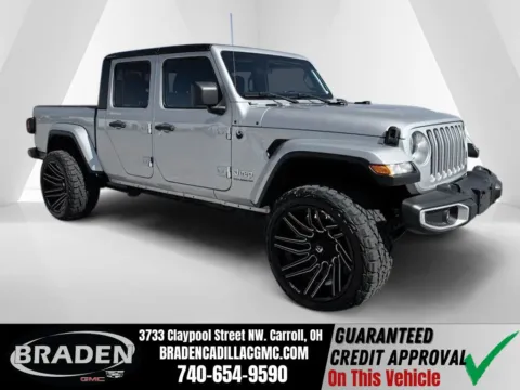 Silver 2023 Jeep Gladiator Overland for sale in Carroll, OH