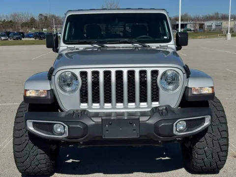 Photos of 2023 Jeep Gladiator Overland for sale in Carroll, OH at Braden Cadillac GMC