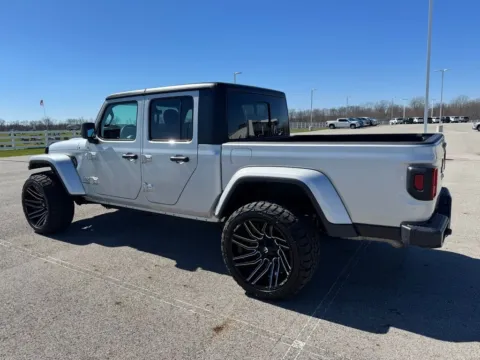 More photos of 2023 Jeep Gladiator Overland at Braden Cadillac GMC, OH