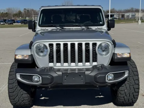 Photos of 2023 Jeep Gladiator Overland for sale in Carroll, OH at Braden Cadillac GMC