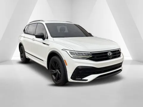 White 2024 Volkswagen Tiguan 2.0T SE R-Line Black for sale in Carroll, OH