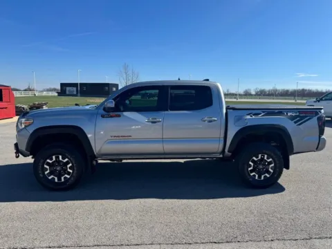 More photos of 2018 Toyota Tacoma at Braden Cadillac GMC, OH