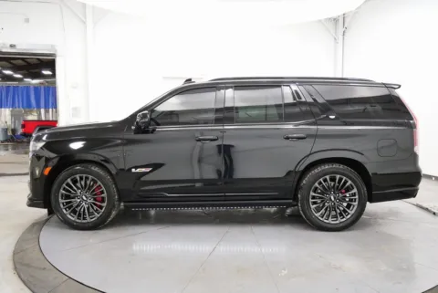 More photos of 2023 Cadillac Escalade V-Series at Braden Cadillac GMC, OH