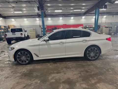 More photos of 2018 BMW 5 Series 530i xDrive at Braden Cadillac GMC, OH