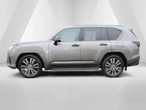 More photos of 2023 Lexus LX 600 Luxury at Braden Cadillac GMC, OH