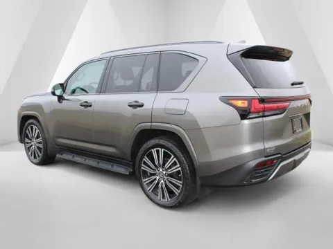 More photos of 2023 Lexus LX 600 Luxury at Braden Cadillac GMC, OH