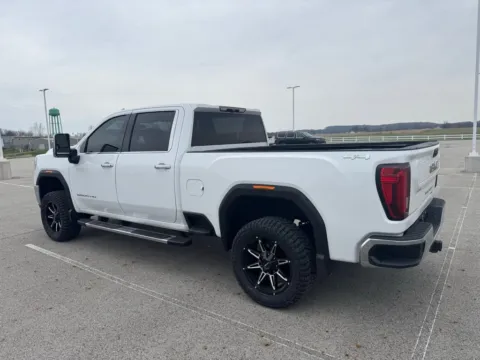 More photos of 2023 GMC Sierra 2500HD SLT at Braden Cadillac GMC, OH