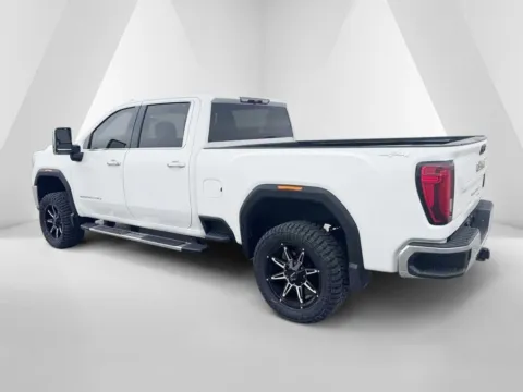 More photos of 2023 GMC Sierra 2500HD SLT at Braden Cadillac GMC, OH