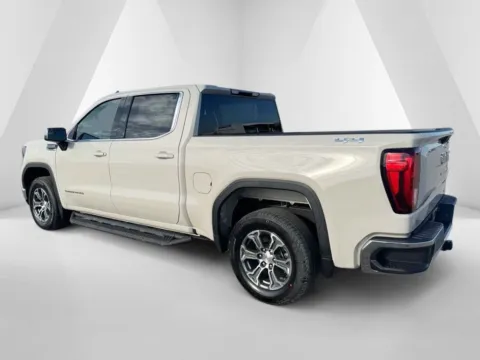 More photos of 2026 GMC Sierra 1500 SLE at Braden Cadillac GMC, OH