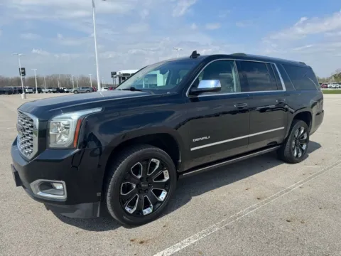 Another view of 2019 GMC Yukon XL Denali for sale in Carroll, OH at Braden Cadillac GMC