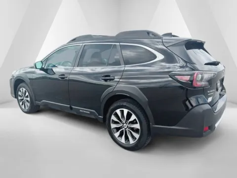 More photos of 2023 Subaru Outback Limited at Braden Cadillac GMC, OH
