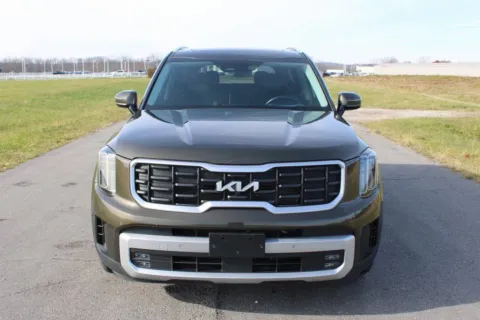 Photos of 2024 Kia Telluride SX-Prestige for sale in Carroll, OH at Braden Cadillac GMC