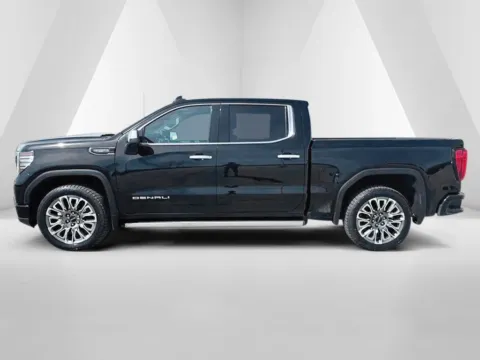 More photos of 2023 GMC Sierra 1500 Denali Ultimate at Braden Cadillac GMC, OH