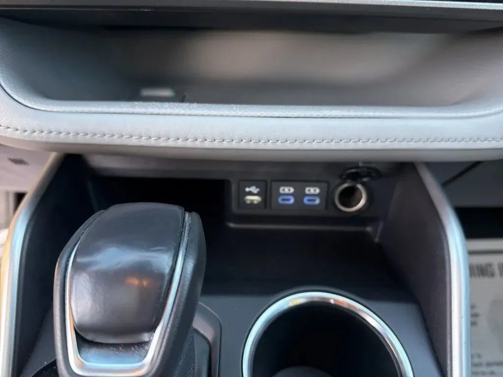 2022 Toyota Highlander XLE - Photo 23