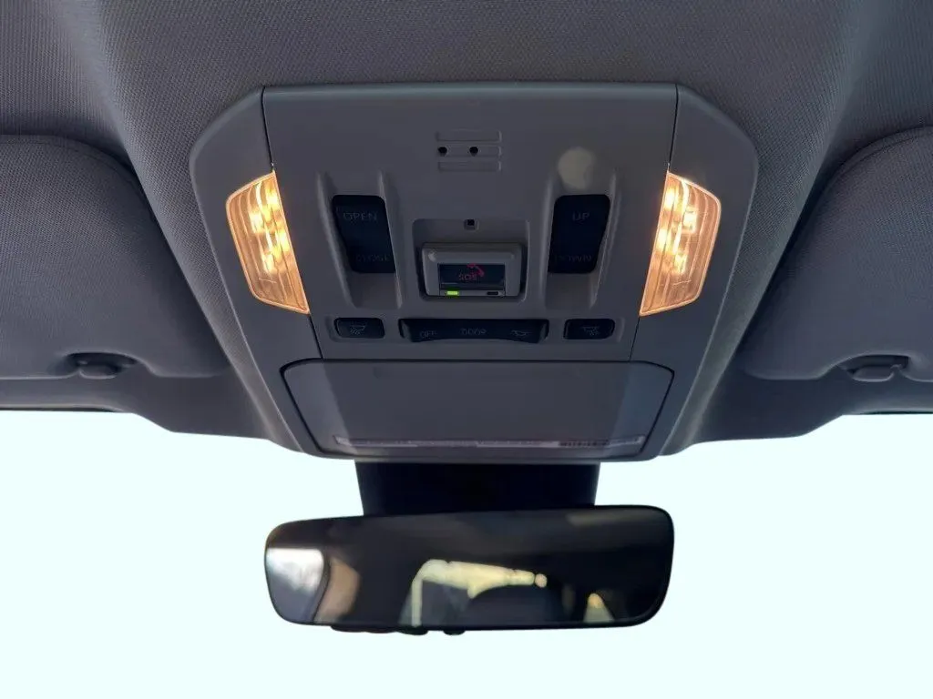 2022 Toyota Highlander XLE - Photo 25