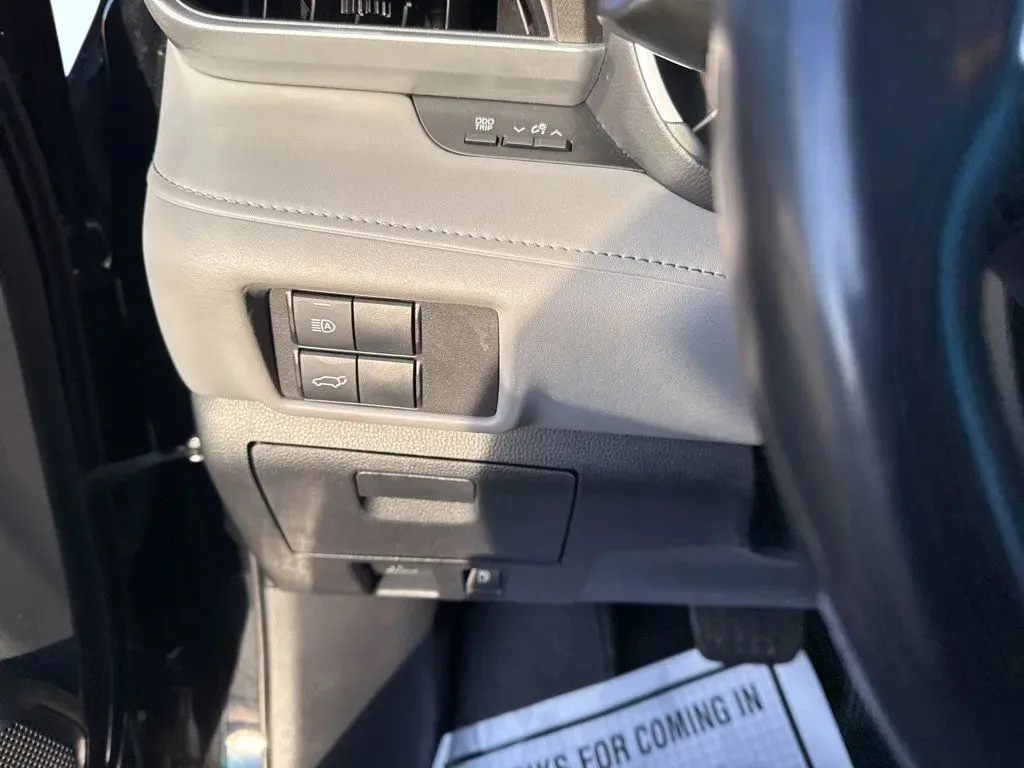 2022 Toyota Highlander XLE - Photo 19