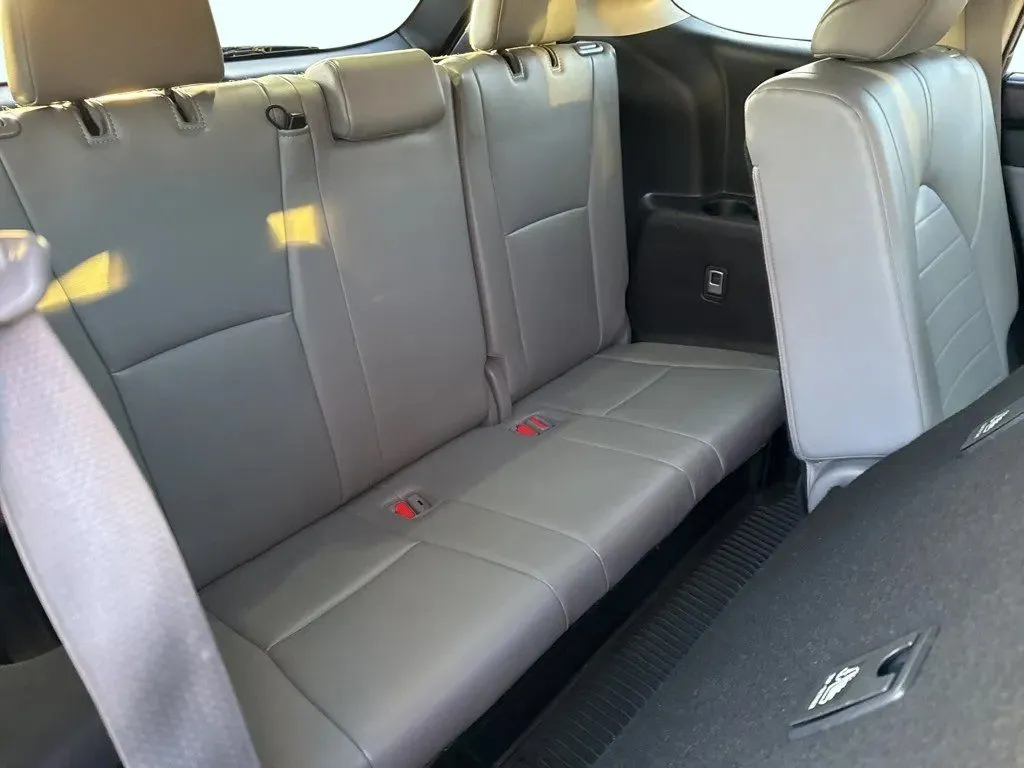 2022 Toyota Highlander XLE - Photo 31