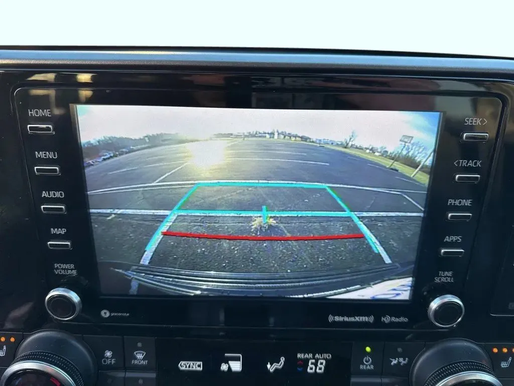 2022 Toyota Highlander XLE - Photo 22