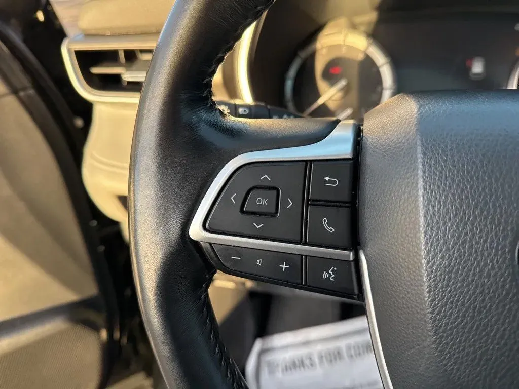 2022 Toyota Highlander XLE - Photo 17