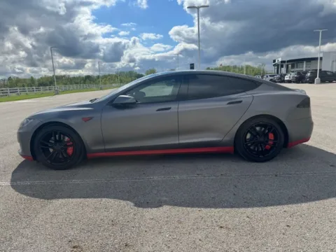 More photos of 2015 Tesla Model S at Braden Cadillac GMC, OH