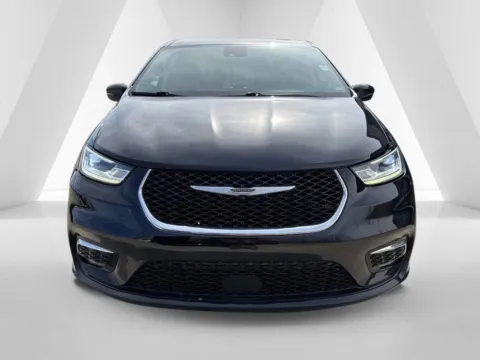 Photos of 2024 Chrysler Pacifica Touring L for sale in Carroll, OH at Braden Cadillac GMC