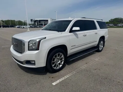 Another view of 2016 GMC Yukon XL Denali for sale in Carroll, OH at Braden Cadillac GMC