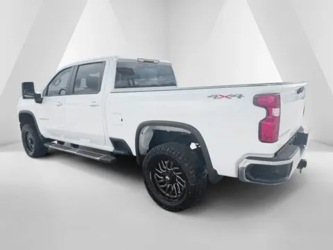 More photos of 2024 Chevrolet Silverado 2500HD LT at Braden Cadillac GMC, OH