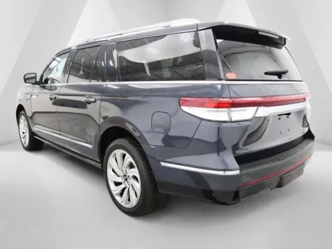 More photos of 2024 Lincoln Navigator L Reserve at Braden Cadillac GMC, OH