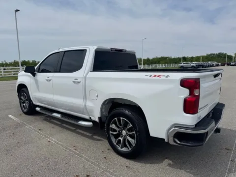 More photos of 2022 Chevrolet Silverado 1500 LT at Braden Cadillac GMC, OH