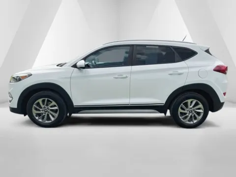 More photos of 2017 Hyundai Tucson SE at Braden Cadillac GMC, OH