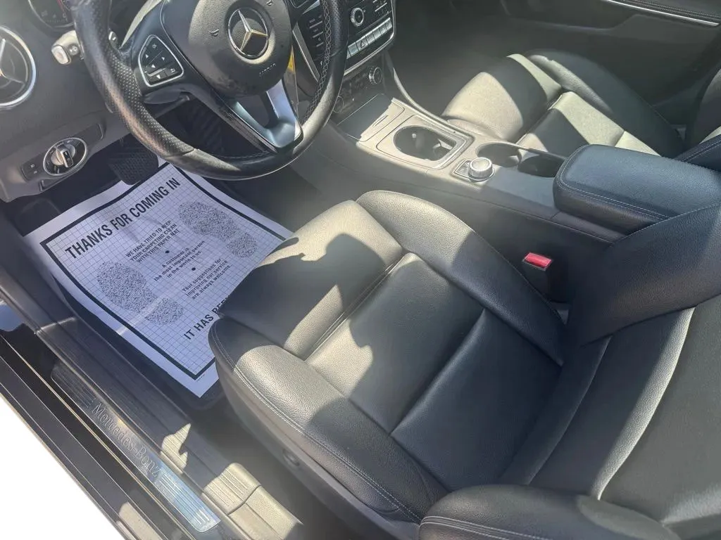 Mercedes-Benz GLA photo 10