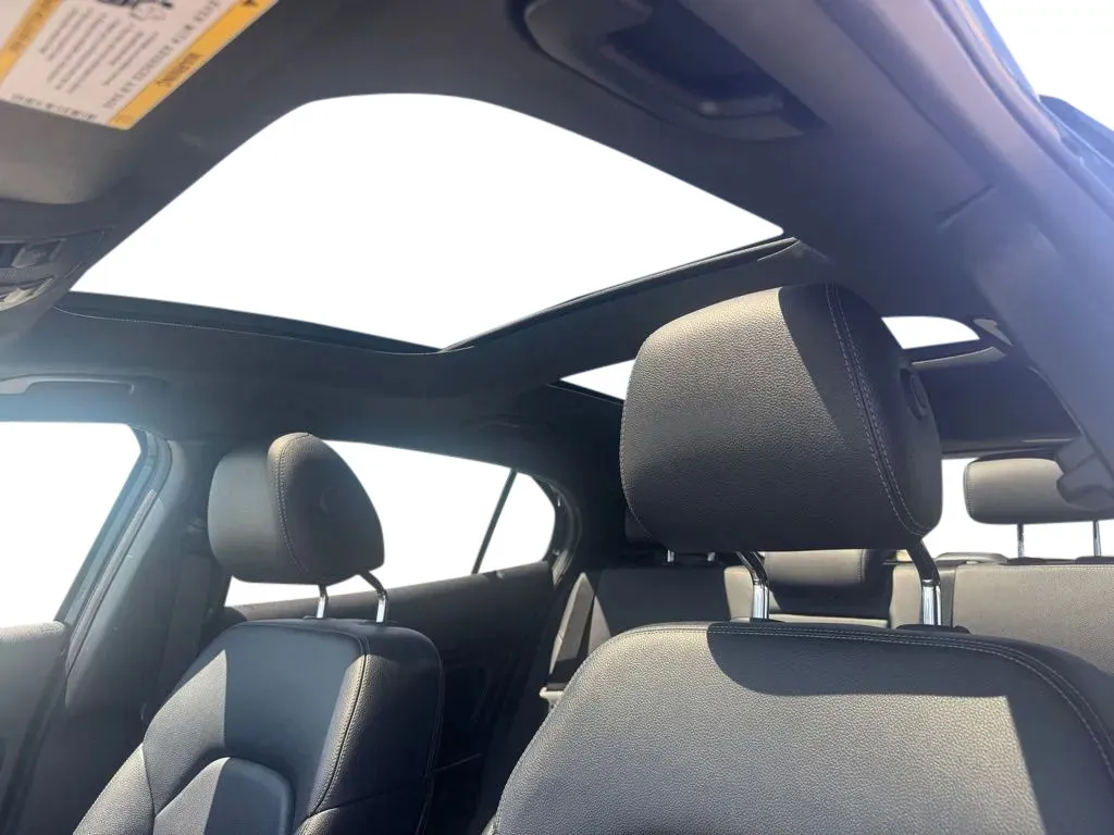 Mercedes-Benz GLA photo 11
