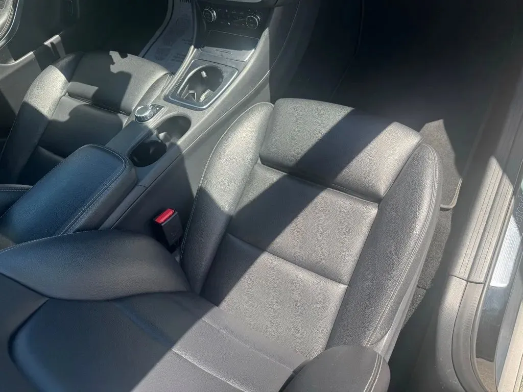 Mercedes-Benz GLA photo 15
