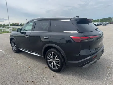 More photos of 2024 INFINITI QX60 Sensory at Braden Cadillac GMC, OH