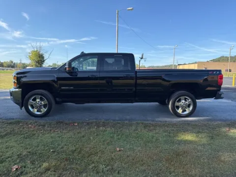 More photos of 2018 Chevrolet Silverado 2500HD LT at Braden Cadillac GMC, OH