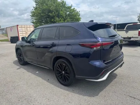 More photos of 2024 Toyota Highlander XSE at Braden Cadillac GMC, OH
