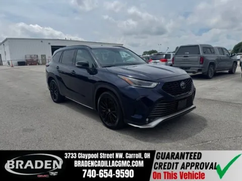Blue 2024 Toyota Highlander XSE for sale in Carroll, OH
