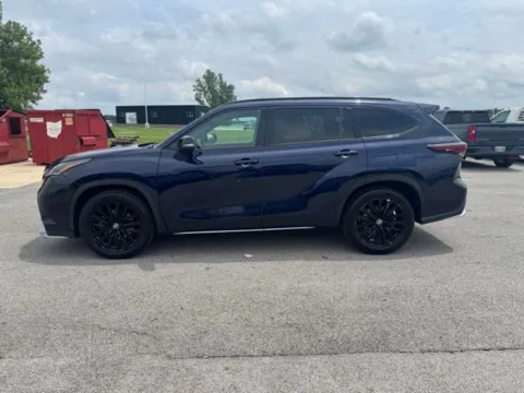 More photos of 2024 Toyota Highlander XSE at Braden Cadillac GMC, OH