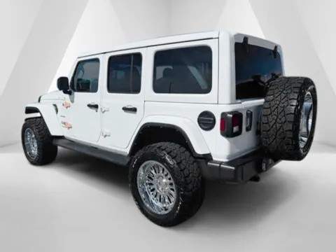 More photos of 2022 Jeep Wrangler Unlimited Sahara at Braden Cadillac GMC, OH