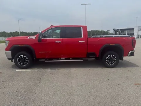 More photos of 2020 GMC Sierra 2500HD SLT at Braden Cadillac GMC, OH