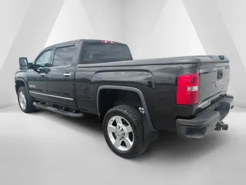 More photos of 2016 GMC Sierra 2500HD SLT at Braden Cadillac GMC, OH