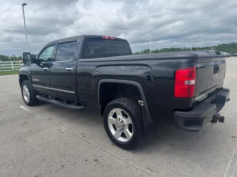 More photos of 2016 GMC Sierra 2500HD SLT at Braden Cadillac GMC, OH