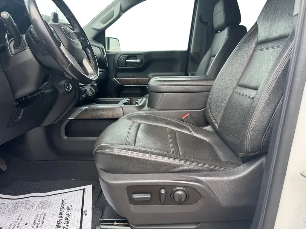 GMC Sierra photo 9