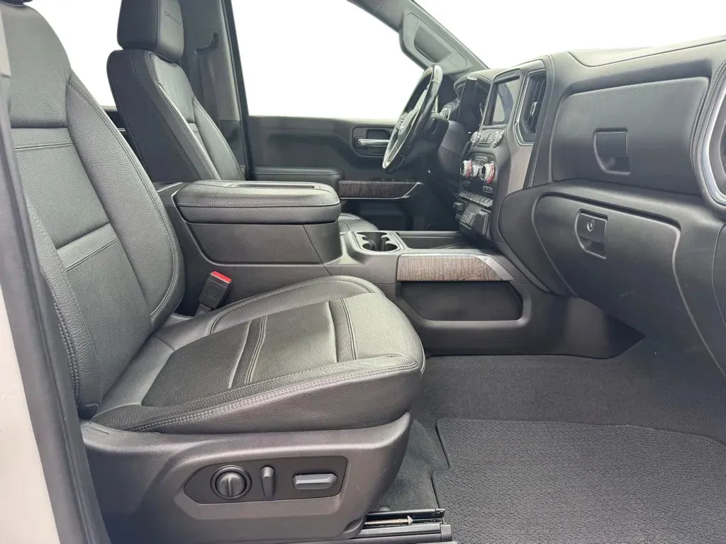 GMC Sierra photo 14