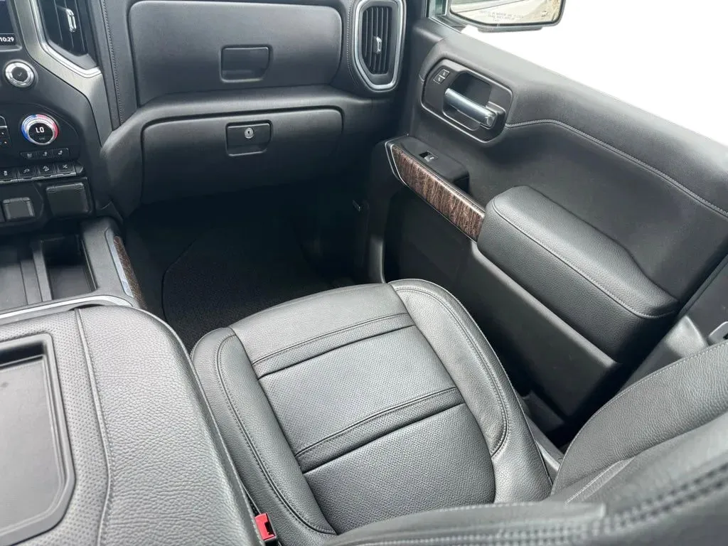 GMC Sierra photo 21