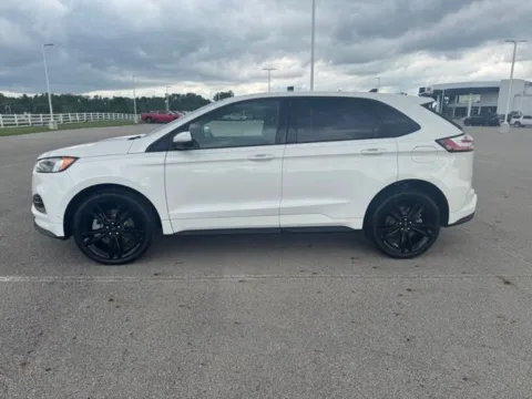 More photos of 2024 Ford Edge ST at Braden Cadillac GMC, OH
