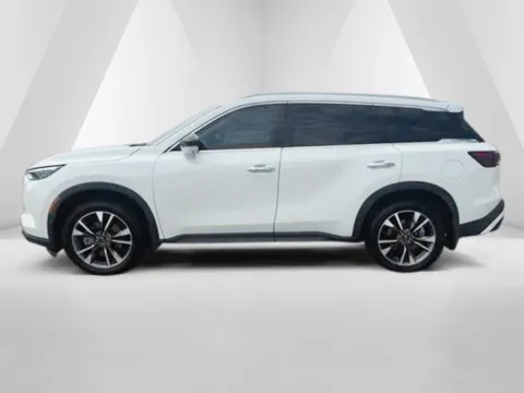 More photos of 2023 INFINITI QX60 LUXE at Braden Cadillac GMC, OH