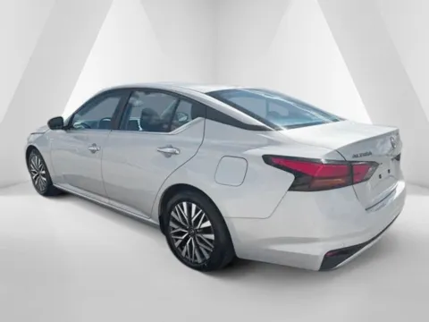 More photos of 2024 Nissan Altima 2.5 SV at Braden Cadillac GMC, OH