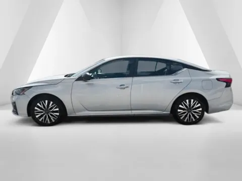 More photos of 2024 Nissan Altima 2.5 SV at Braden Cadillac GMC, OH