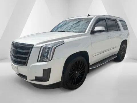 Another view of 2015 Cadillac Escalade Luxury for sale in Carroll, OH at Braden Cadillac GMC